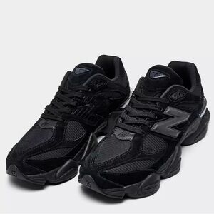 Used 3 times, New Balance 9060 Black  -Looks New